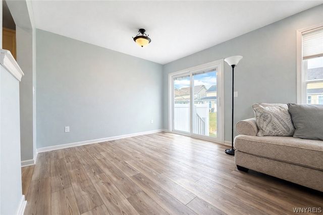 902 Carriage Lane, West Seneca, NY 14224