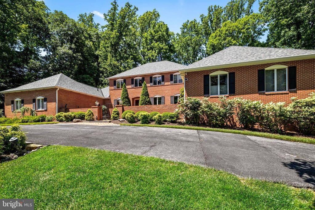4 BRICKFORD LN, Baltimore, MD 21208