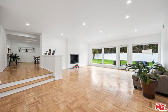 1410 Jonesboro Drive, Los Angeles, CA 90049