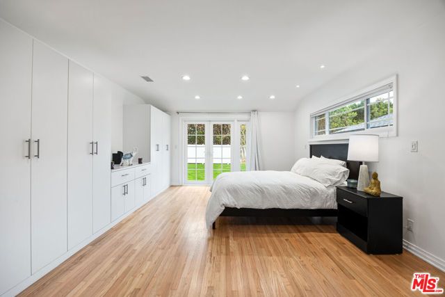 1410 Jonesboro Drive, Los Angeles, CA 90049