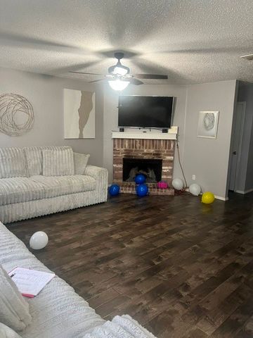 4320 Meadowknoll Drive, Fort Worth, TX 76123
