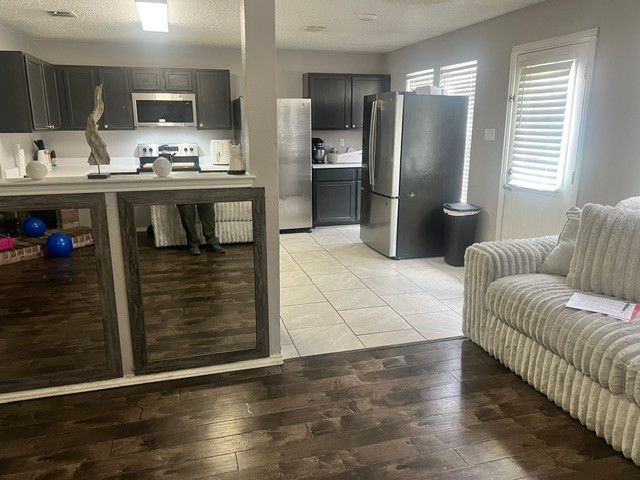 4320 Meadowknoll Drive, Fort Worth, TX 76123