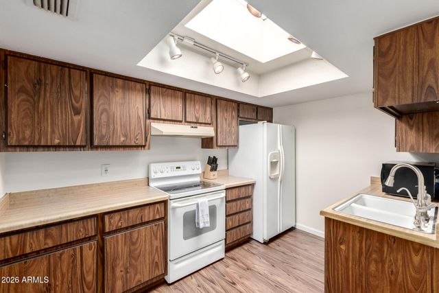 618 S ALLRED Drive, Tempe, AZ 85288