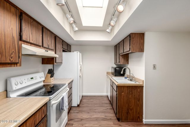 618 S ALLRED Drive, Tempe, AZ 85288