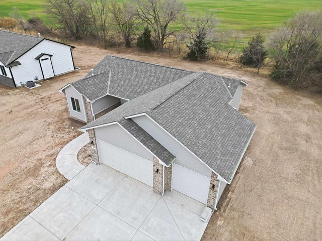 909 W 17th, Harper, KS 67058