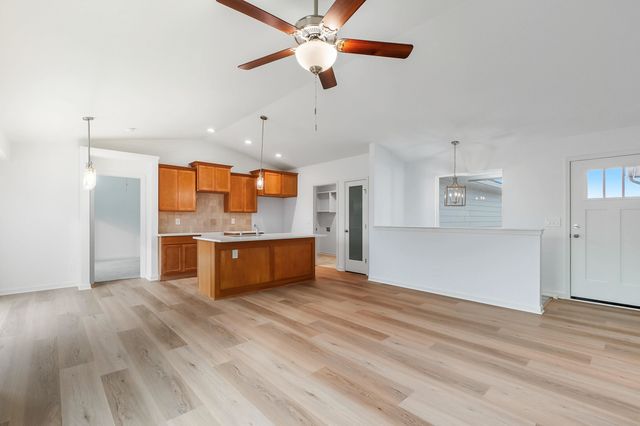 909 W 17th, Harper, KS 67058