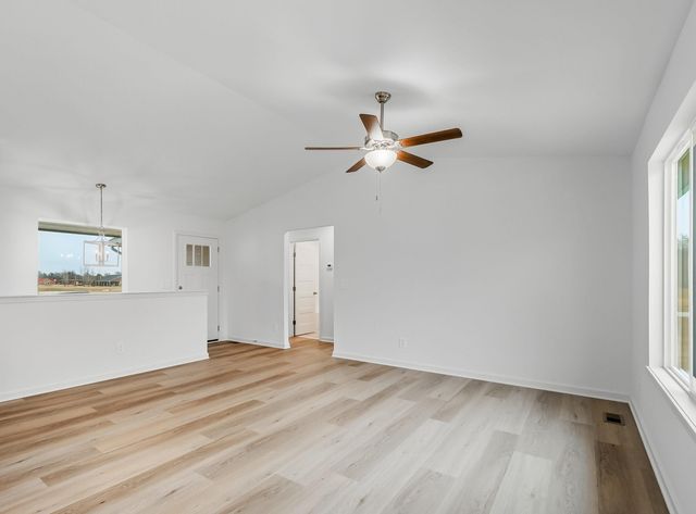 909 W 17th, Harper, KS 67058