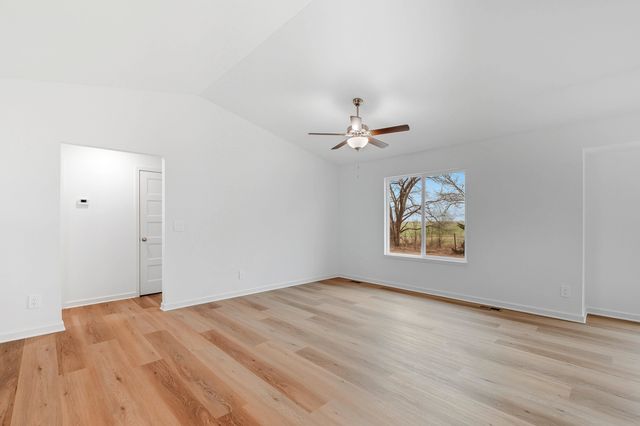 909 W 17th, Harper, KS 67058