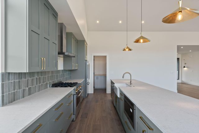 3118 NW Crossing Drive, Bend, OR 97703