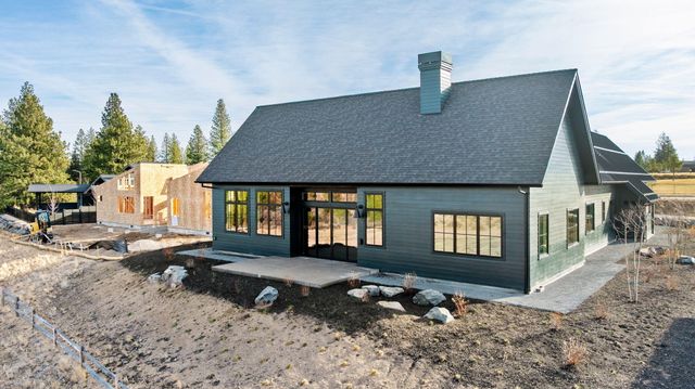 3118 NW Crossing Drive, Bend, OR 97703