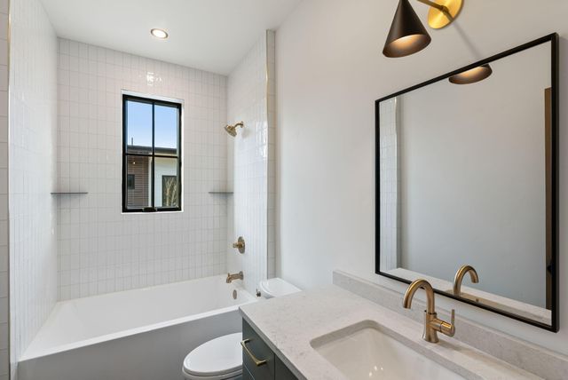 3118 NW Crossing Drive, Bend, OR 97703