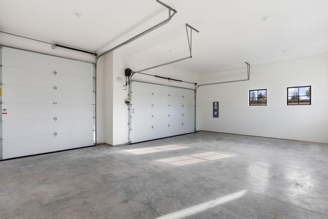 3118 NW Crossing Drive, Bend, OR 97703