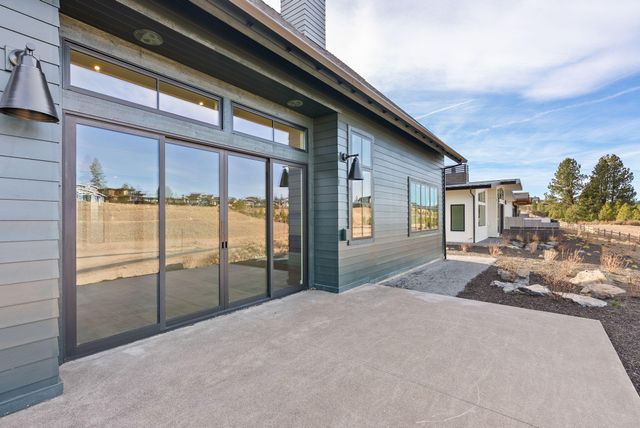 3118 NW Crossing Drive, Bend, OR 97703