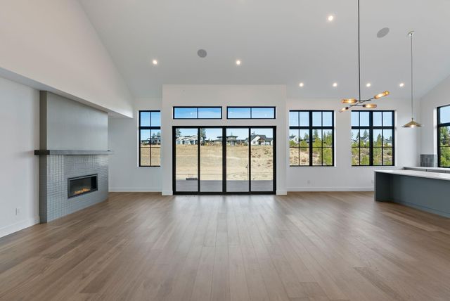 3118 NW Crossing Drive, Bend, OR 97703