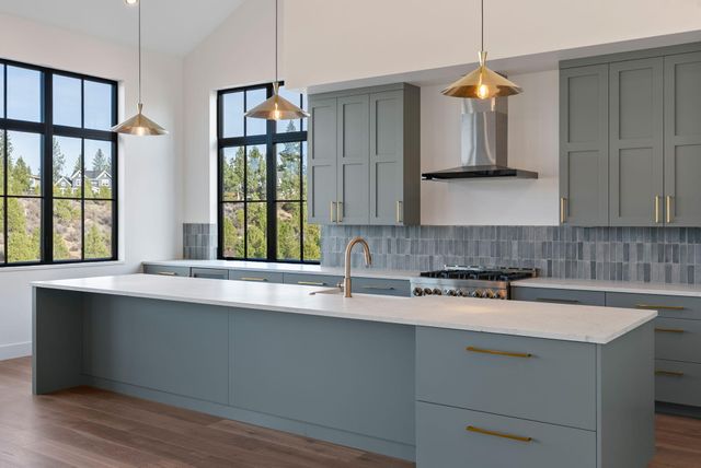 3118 NW Crossing Drive, Bend, OR 97703