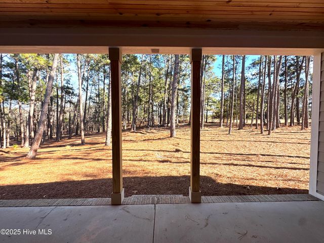 494 Longleaf Drive, West End, NC 27376