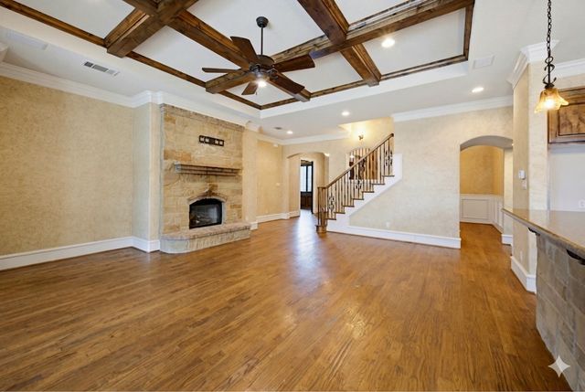 7713 Silverleaf Drive, North Richland Hills, TX 76182