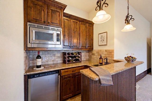 7713 Silverleaf Drive, North Richland Hills, TX 76182