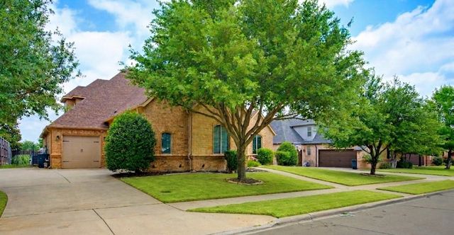 7713 Silverleaf Drive, North Richland Hills, TX 76182