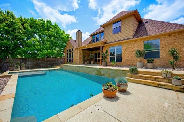 7713 Silverleaf Drive, North Richland Hills, TX 76182
