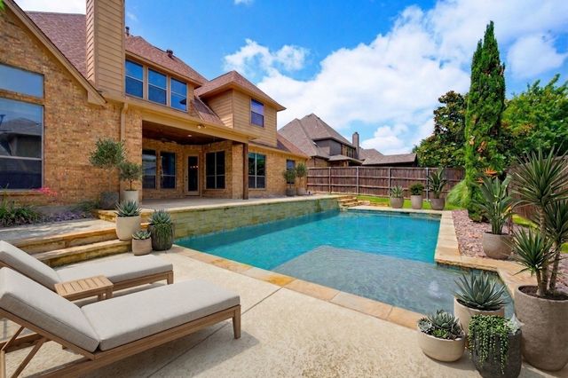 7713 Silverleaf Drive, North Richland Hills, TX 76182