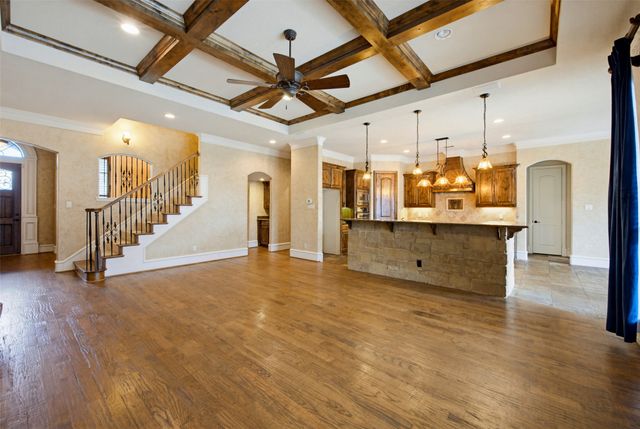 7713 Silverleaf Drive, North Richland Hills, TX 76182