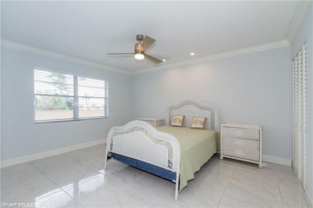 501 Forest Lakes BLVD 1-311, Naples, FL 34105