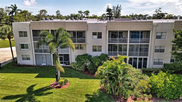 501 Forest Lakes BLVD 1-311, Naples, FL 34105