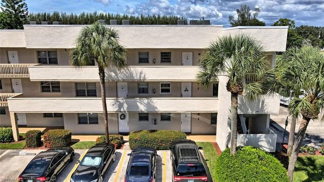 501 Forest Lakes BLVD 1-311, Naples, FL 34105