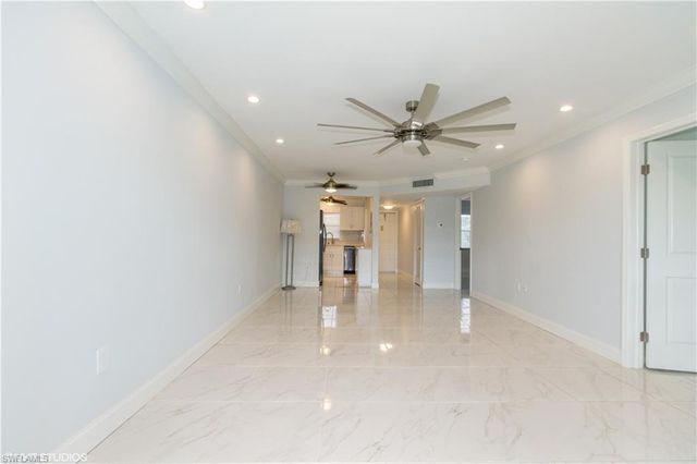 501 Forest Lakes BLVD 1-311, Naples, FL 34105