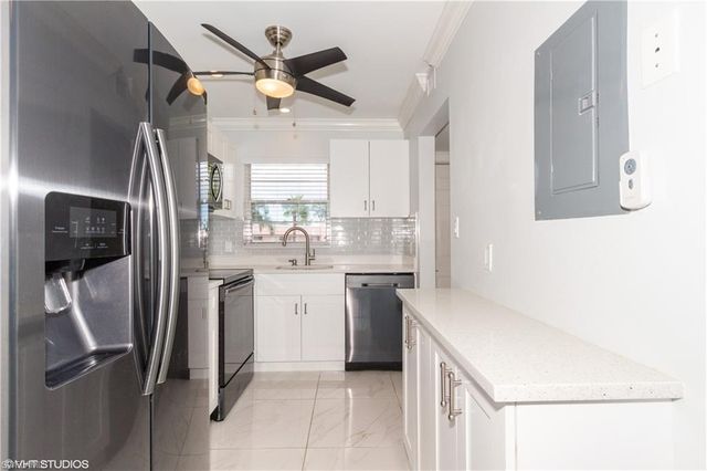 501 Forest Lakes BLVD 1-311, Naples, FL 34105
