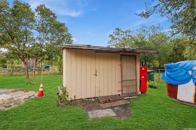 828 Fenfield Ave, San Antonio, TX 78211