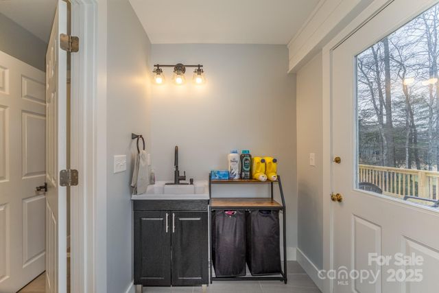 1133 Glen Cannon Drive, Pisgah Forest, NC 28768