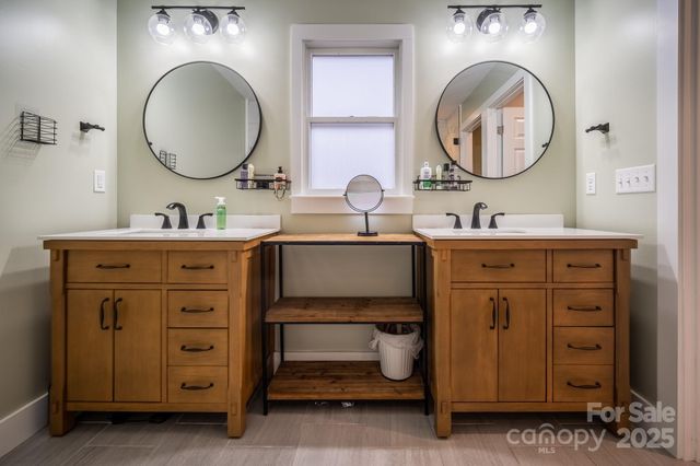 1133 Glen Cannon Drive, Pisgah Forest, NC 28768