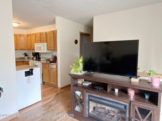 4326 Davlind Drive, Holt, MI 48842