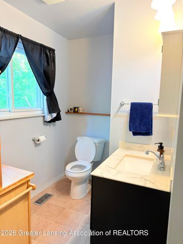 4326 Davlind Drive, Holt, MI 48842