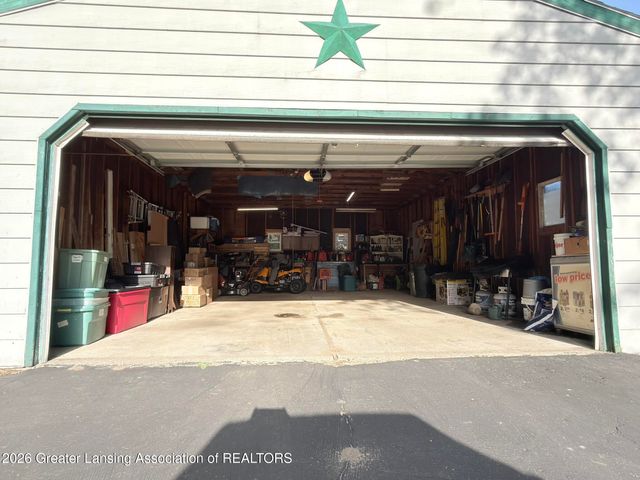 4326 Davlind Drive, Holt, MI 48842