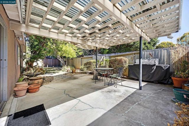 2324 Dolores Ct, Pinole, CA 94564