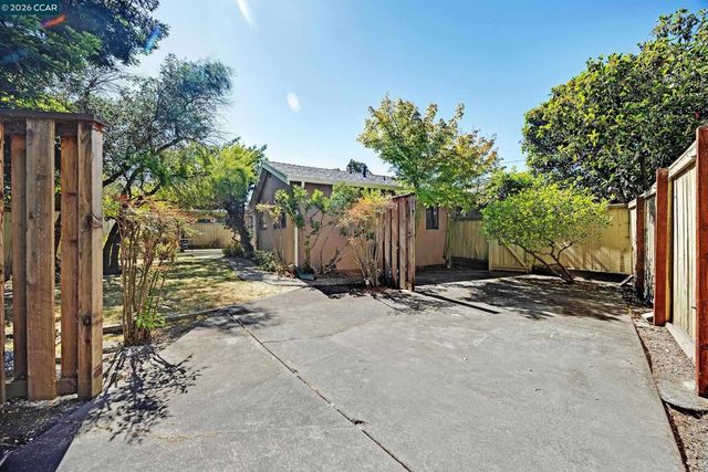 2324 Dolores Ct, Pinole, CA 94564