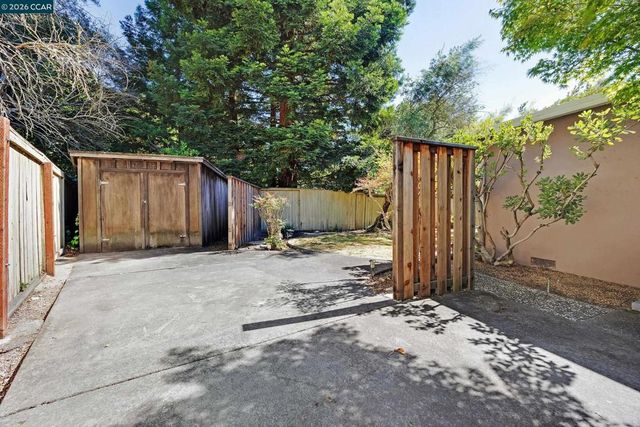 2324 Dolores Ct, Pinole, CA 94564