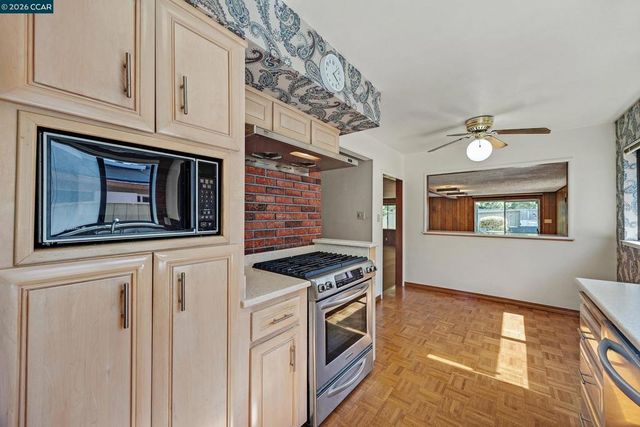 2324 Dolores Ct, Pinole, CA 94564