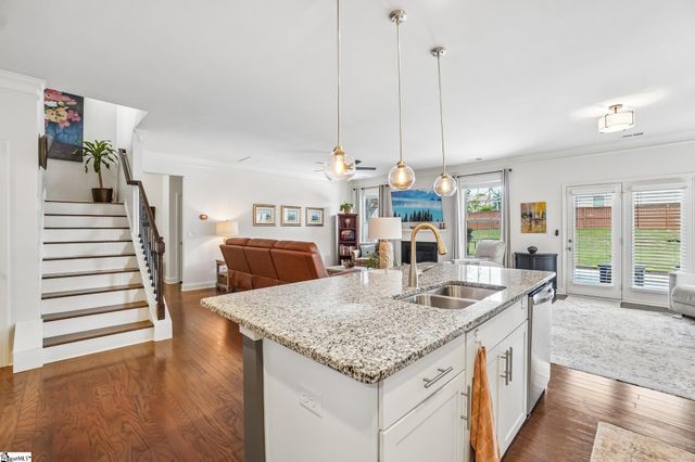 801 Deepwood Court, Boiling Springs, SC 29316