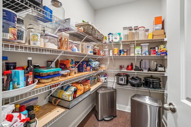 801 Deepwood Court, Boiling Springs, SC 29316