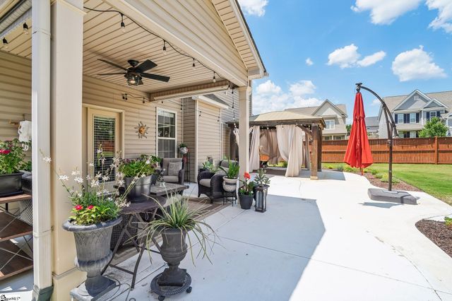 801 Deepwood Court, Boiling Springs, SC 29316