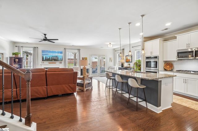 801 Deepwood Court, Boiling Springs, SC 29316