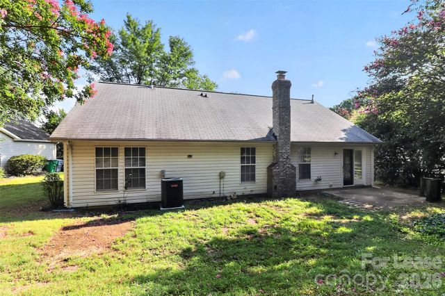 3411 Pondridge Court, Charlotte, NC 28269