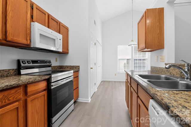 3411 Pondridge Court, Charlotte, NC 28269