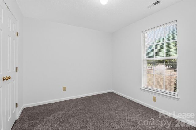 3411 Pondridge Court, Charlotte, NC 28269
