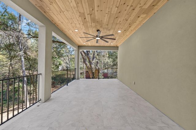 800 Acorn Way, Meadow Vista, CA 95722