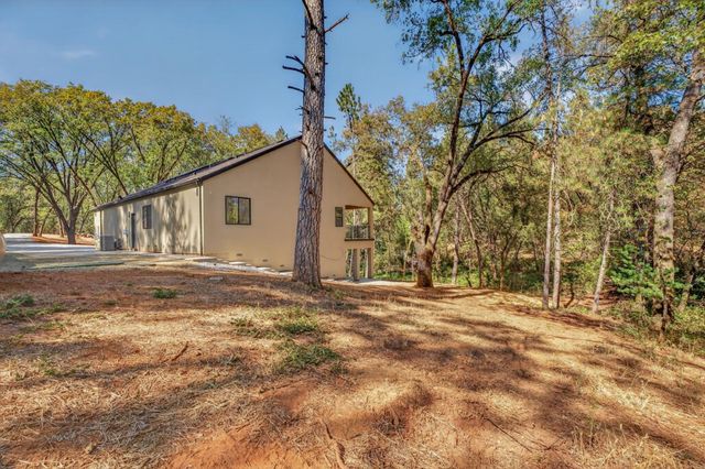 800 Acorn Way, Meadow Vista, CA 95722